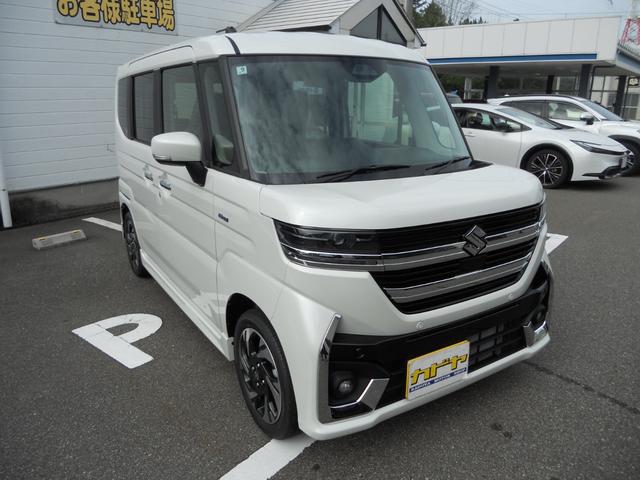 スペーシアカスタム ハイブリッドＸＳ　４ＷＤ　届出済未使用車　シートヒーター　ステアリングヒーター　両側電動スライドドア　ヘッドアップディスプレイ（3枚目）