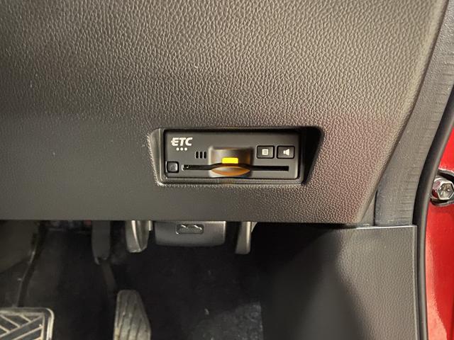 スイフト ハイブリッドＲＳ　純正８インチナビ・ＴＶ　全周囲カメラ　ＥＴＣ（29枚目）