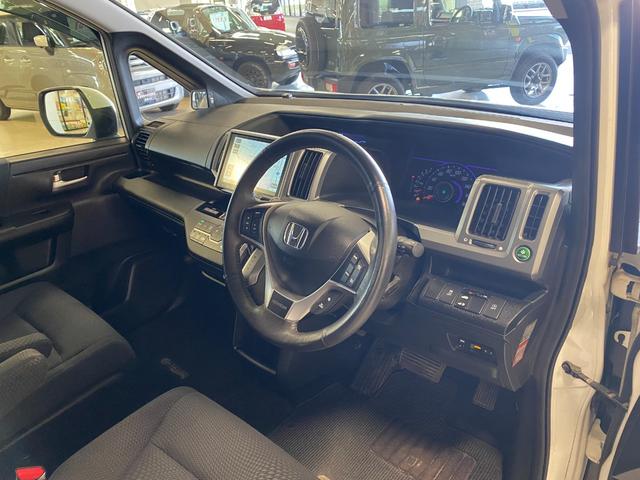 ステップワゴンスパーダ Ｓ　純正ナビ・ＴＶ　後席モニター　ＥＴＣ（7枚目）