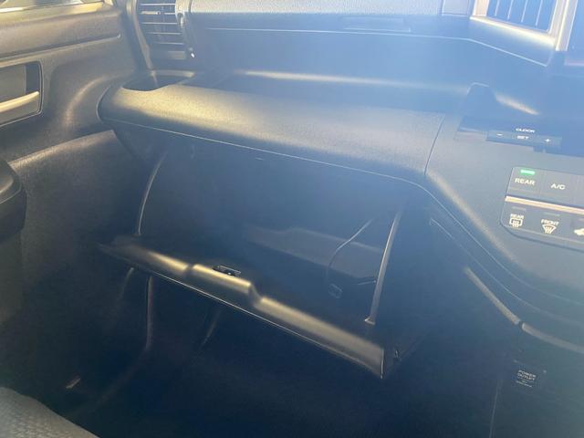 ステップワゴンスパーダ Ｓ　純正ナビ・ＴＶ　後席モニター　ＥＴＣ（13枚目）