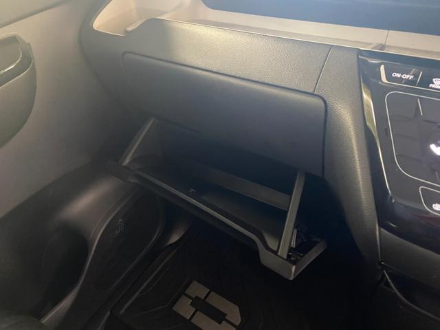 デリカミニ Ｔ　プレミアム　４ＷＤ　両側ＰＳ　アルパインディスプレイオーディオ（25枚目）