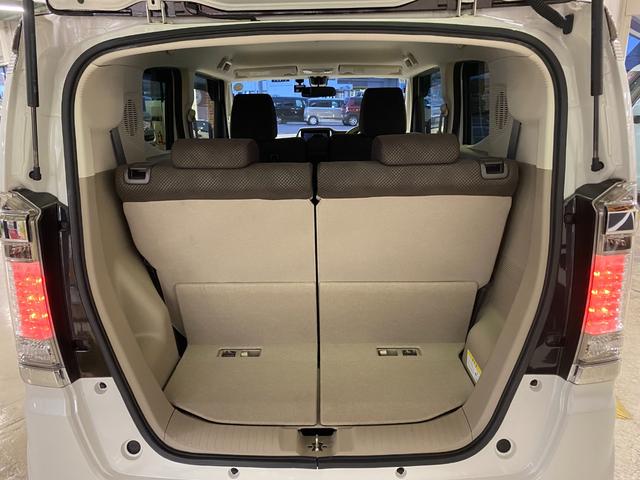 トランクもスペース十分で広々としています！