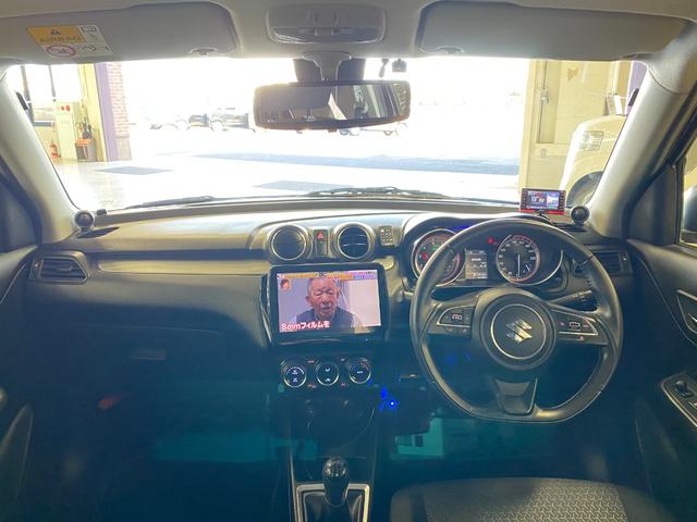 スイフト ＸＧリミテッド　ＭＴ　ＢＬＩＴＺ車高調　ｗｅｄｓ　ＭＡＶＥＲＩＣＫ１７インチＡＷ　社外ナビ・ＴＶ　ＥＴＣ（6枚目）