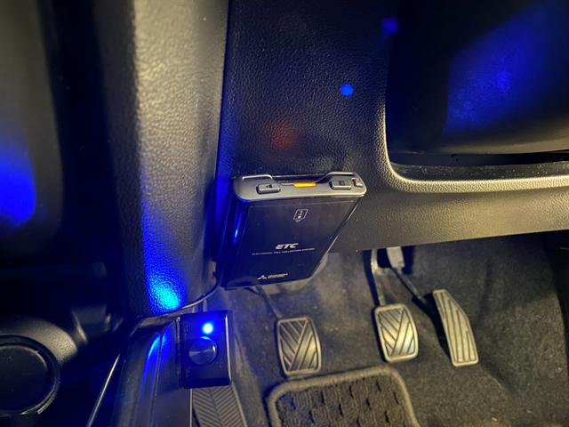 スイフト ＸＧリミテッド　ＭＴ　ＢＬＩＴＺ車高調　ｗｅｄｓ　ＭＡＶＥＲＩＣＫ１７インチＡＷ　社外ナビ・ＴＶ　ＥＴＣ（15枚目）