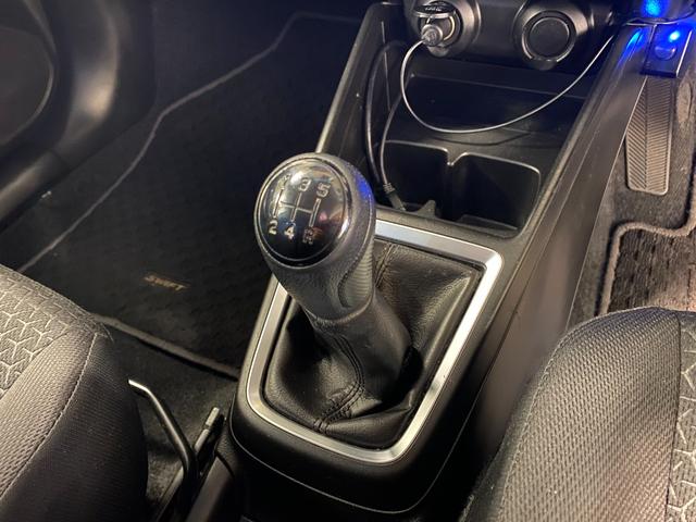 スイフト ＸＧリミテッド　ＭＴ　ＢＬＩＴＺ車高調　ｗｅｄｓ　ＭＡＶＥＲＩＣＫ１７インチＡＷ　社外ナビ・ＴＶ　ＥＴＣ（20枚目）