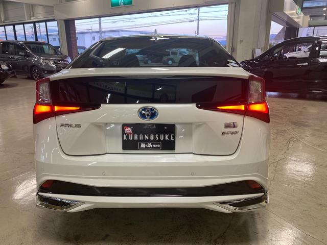 プリウス Sツーリングセレクション 4WD 純正ナビ・TV Bカメ(4枚目)