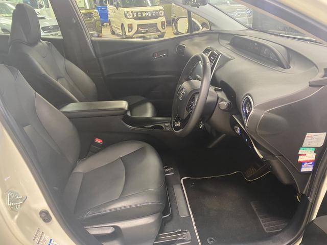 プリウス Sツーリングセレクション 4WD 純正ナビ・TV Bカメ(12枚目)