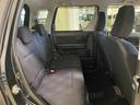 後部座席も広々としています！