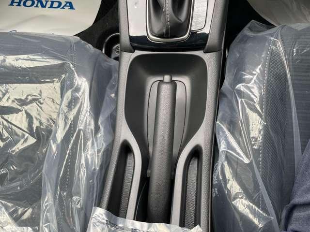 ＷＲ－Ｖ Ｚ　登録済未使用車　純正フロアマット（18枚目）