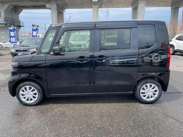 Ｎ－ＢＯＸ 　届出済未使用車　フロアマット・バイザー（2枚目）