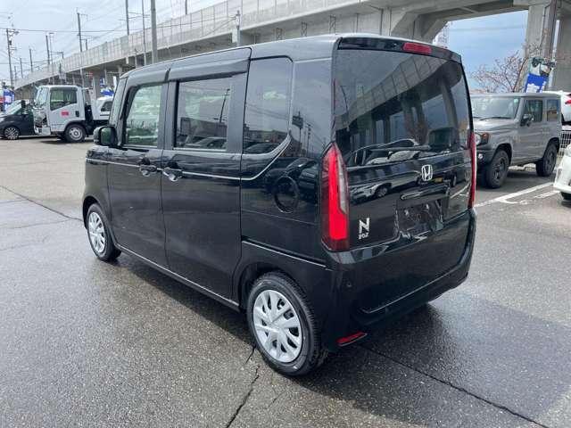 Ｎ－ＢＯＸ 　届出済未使用車　フロアマット・バイザー（3枚目）