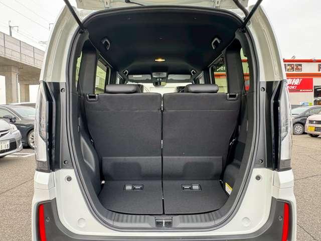 Ｎ－ＢＯＸカスタム ターボ　届出済未使用車　フロアマット・バイザー（35枚目）