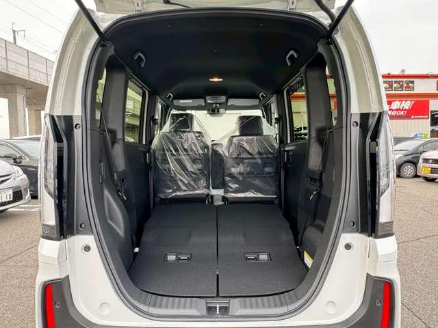 Ｎ－ＢＯＸカスタム ターボ　届出済未使用車　フロアマット・バイザー（37枚目）
