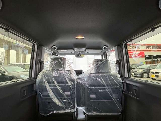 Ｎ－ＢＯＸカスタム ターボ　届出済未使用車　フロアマット・バイザー（39枚目）
