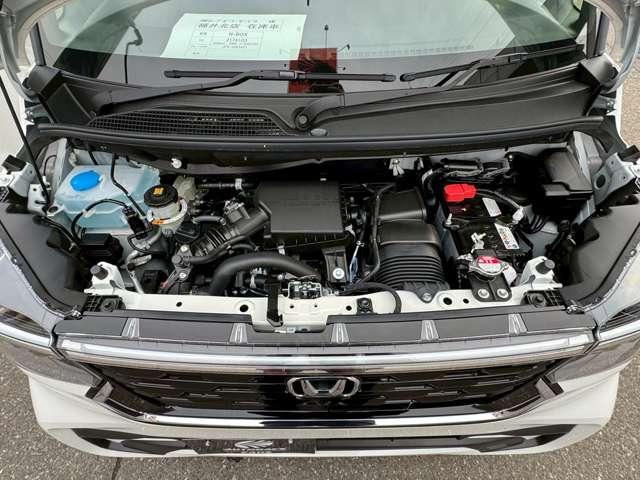 Ｎ－ＢＯＸカスタム ターボ　届出済未使用車　フロアマット・バイザー（42枚目）