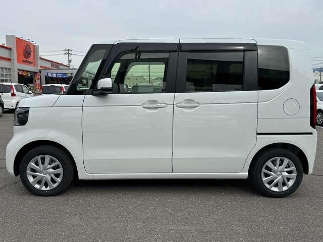 Ｎ－ＢＯＸ 　届出済未使用車フロアマット・バイザー（3枚目）