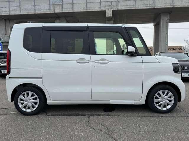 Ｎ－ＢＯＸ 　届出済未使用車フロアマット・バイザー（6枚目）