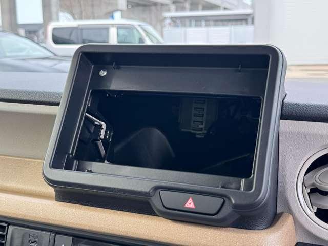 Ｎ－ＢＯＸ 　届出済未使用車フロアマット・バイザー（28枚目）