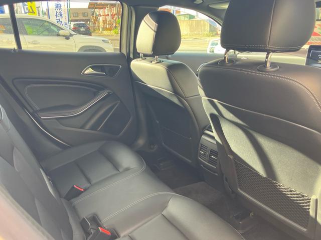 GLAクラス GLA180 純正HDDナビ フルセグTV バックカメラ ETC ドライブレコーダー スマートキー プッシュスタート サンルーフ レザーシート LEDヘッドライト 純正18インチアルミ(10枚目)