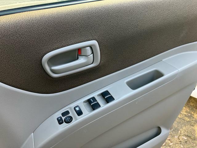 ルークス G メモリーナビ 地デジTV Bluetoothオーディオ スマートキー プッシュスタート 左側パワースライドドア オートエアコン 電動格納ミラー(18枚目)