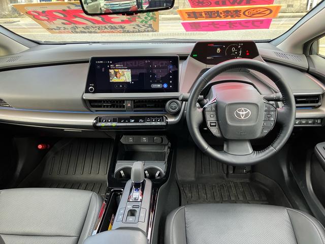 プリウス Ｚ　４ＷＤ　ワンオーナー車　純正メモリーナビ　フルセグＴＶ　全方位カメラ　Ｂｌｕｅｔｏｏｔｈオーディオ　ＥＴＣ　デジタルインナーミラー　パノラマルーフ　純正１９インチアルミ　オートクルーズ（11枚目）