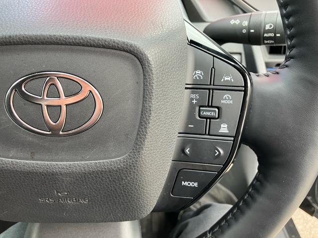 プリウス Ｚ　４ＷＤ　ワンオーナー車　純正メモリーナビ　フルセグＴＶ　全方位カメラ　Ｂｌｕｅｔｏｏｔｈオーディオ　ＥＴＣ　デジタルインナーミラー　パノラマルーフ　純正１９インチアルミ　オートクルーズ（25枚目）