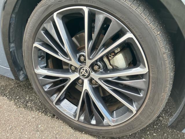 プリウス Ｚ　４ＷＤ　ワンオーナー車　純正メモリーナビ　フルセグＴＶ　全方位カメラ　Ｂｌｕｅｔｏｏｔｈオーディオ　ＥＴＣ　デジタルインナーミラー　パノラマルーフ　純正１９インチアルミ　オートクルーズ（30枚目）