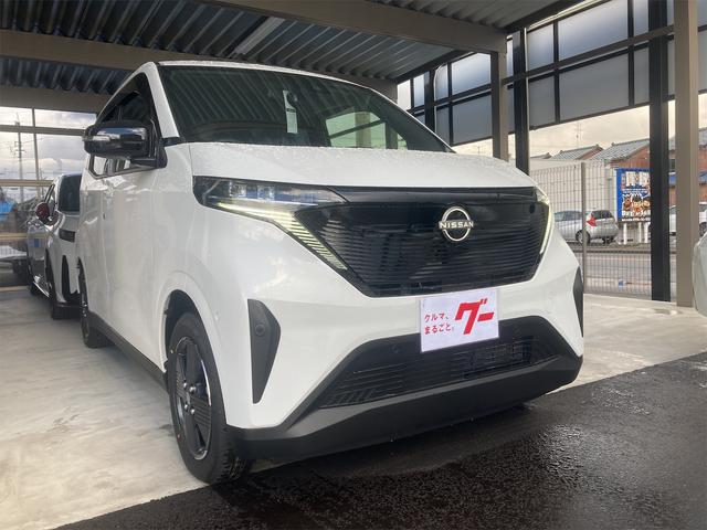 サクラ 　オートライト　電動格納ミラー　ＣＶＴ　アルミホイール　ベンチシート　エアバック　パワーウインドウ　エアコン（13枚目）