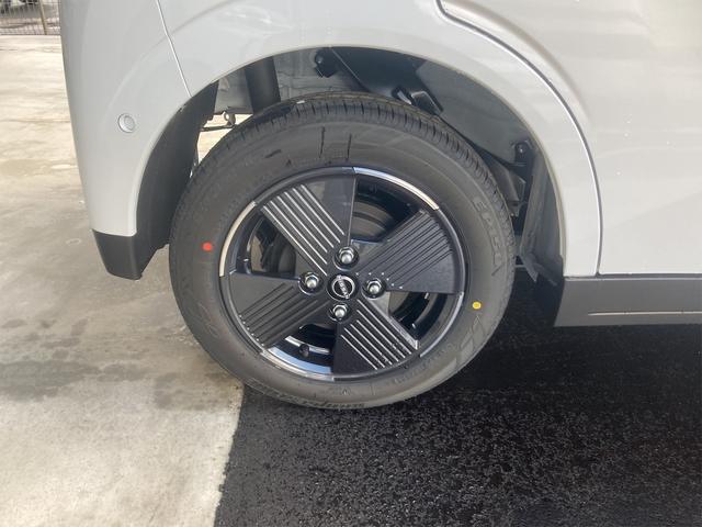 サクラ 　オートライト　電動格納ミラー　ＣＶＴ　アルミホイール　ベンチシート　エアバック　パワーウインドウ　エアコン（29枚目）