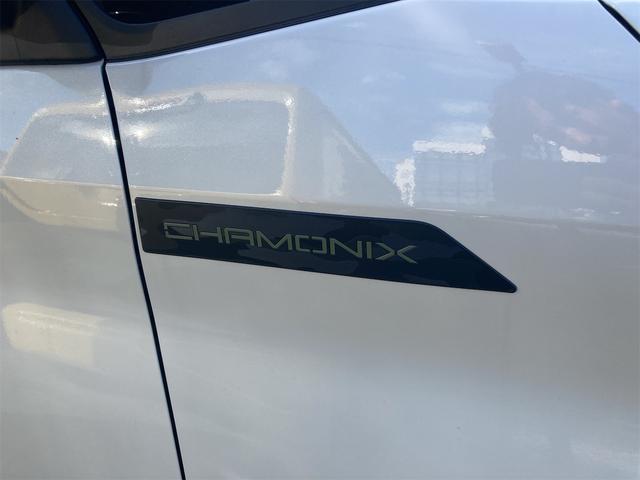 デリカミニ Ｔ　プレミアム　４ＷＤ　ＣＨＡＭＯＮＩＸパッケージ　ナビドラ＋ＥＴＣ２．０パッケージ　アダプティブＬＥＤヘッドライト全周囲カメラ　両側電動スライド　ナビ　ＴＶ　クルーズコントロール　オートライト　スマートキー（24枚目）