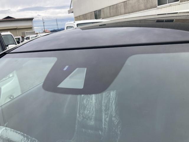 Ｃクラス Ｃ６３　ＡＭＧクーペ　バックカメラ　ナビ　クリアランスソナー　ＡＴ　サンルーフ　オートライト　電動格納ミラー　シートヒーター　アルミホイール　パワーシート　ＥＳＣ　ＣＤ　エアコン　パワーウィンドウ　運転席エアバッグ（25枚目）