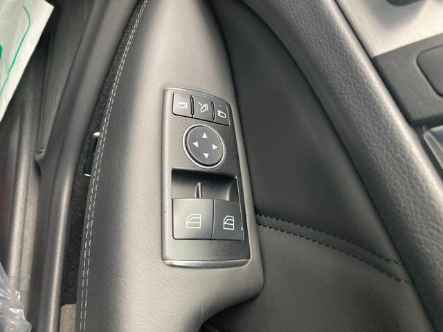 Ｃクラス Ｃ６３　ＡＭＧクーペ　バックカメラ　ナビ　クリアランスソナー　ＡＴ　サンルーフ　オートライト　電動格納ミラー　シートヒーター　アルミホイール　パワーシート　ＥＳＣ　ＣＤ　エアコン　パワーウィンドウ　運転席エアバッグ（26枚目）