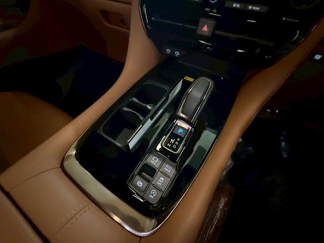 ヴェルファイア Ｚ　プレミア　ディスプレイオーディオＰＬＵＳ１４インチＨＤディスプレイ１５スピーカー　モデリスタエアロ　クルーズコントロール　プレミアムナッパ本革　ユニバーサルステップ　寒冷地仕様　ＴＳＳ（5枚目）