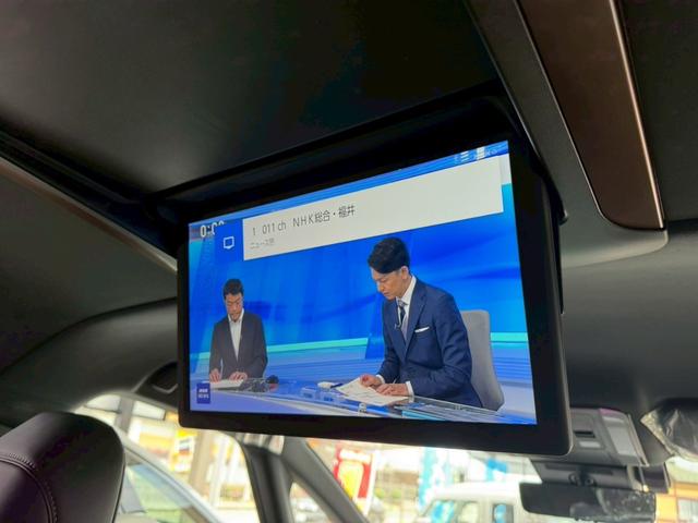 アルファード Ｚ　トヨタチームメイトアドバンストパーク＋ＰＫＳＢ＋アドバンストドライブ　ユニバーサルステップ　カラーヘッドアップディスプレイ　ディスプレイオーディオＰＬＵＳ　１４型ＨＤディスプレイ　左右独立ムーンルーフ（5枚目）
