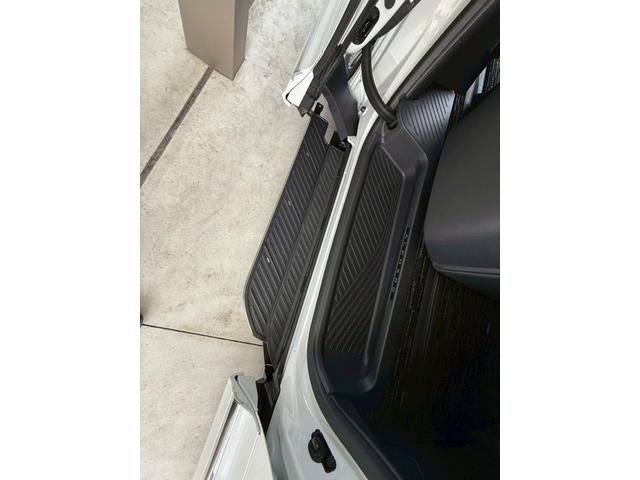 アルファード Ｚ　トヨタチームメイトアドバンストパーク＋ＰＫＳＢ＋アドバンストドライブ　ユニバーサルステップ　カラーヘッドアップディスプレイ　ディスプレイオーディオＰＬＵＳ　１４型ＨＤディスプレイ　左右独立ムーンルーフ（17枚目）