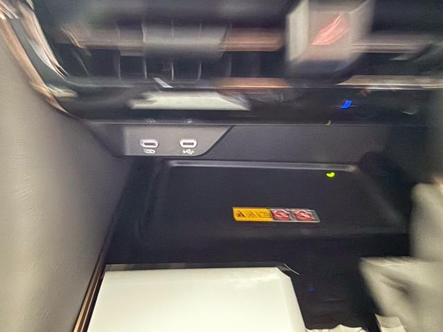 アルファード Ｚ　トヨタチームメイトアドバンストパーク＋ＰＫＳＢ＋アドバンストドライブ　ユニバーサルステップ　カラーヘッドアップディスプレイ　ディスプレイオーディオＰＬＵＳ　１４型ＨＤディスプレイ　左右独立ムーンルーフ（24枚目）