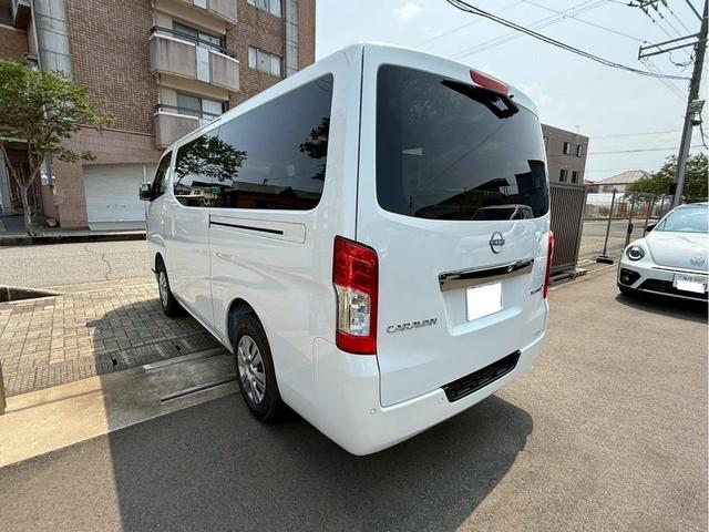 キャラバン ロンググランドプレミアムＧＸ　４ＷＤ　標準ルーフ　　寒冷地仕様　ワンタッチオートスライドドア　スクラッチシールド（9枚目）