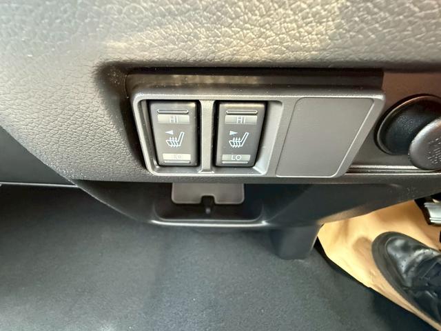 キャラバン ロンググランドプレミアムＧＸ　４ＷＤ　標準ルーフ　　寒冷地仕様　ワンタッチオートスライドドア　スクラッチシールド（21枚目）