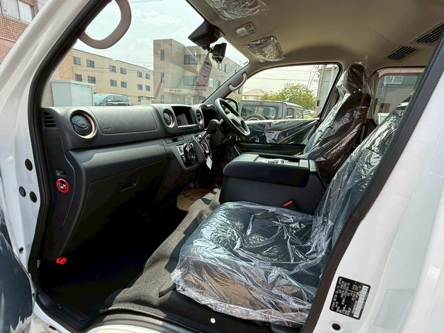 キャラバン ロンググランドプレミアムＧＸ　４ＷＤ　標準ルーフ　　寒冷地仕様　ワンタッチオートスライドドア　スクラッチシールド（22枚目）