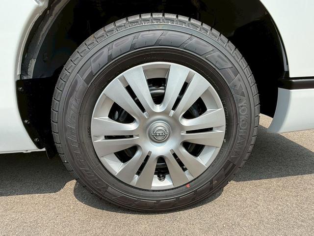 キャラバン ロンググランドプレミアムＧＸ　４ＷＤ　標準ルーフ　　寒冷地仕様　ワンタッチオートスライドドア　スクラッチシールド（28枚目）