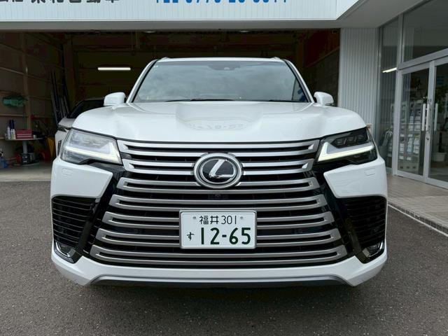 ＬＸ ＬＸ６００　クールボックス　ムーンルーフ　マークレビンソンリファレンス３Ｄサラウンドサウンドシステム　２２インチ鍛造アルミ　リヤシートエンターテイメントシステム（12枚目）