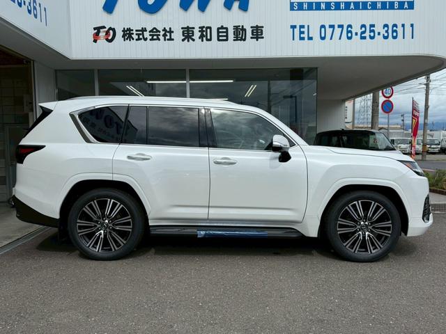 ＬＸ ＬＸ６００　クールボックス　ムーンルーフ　マークレビンソンリファレンス３Ｄサラウンドサウンドシステム　２２インチ鍛造アルミ　リヤシートエンターテイメントシステム（14枚目）