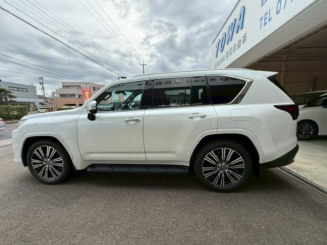 ＬＸ ＬＸ６００　クールボックス　ムーンルーフ　マークレビンソンリファレンス３Ｄサラウンドサウンドシステム　２２インチ鍛造アルミ　リヤシートエンターテイメントシステム（15枚目）