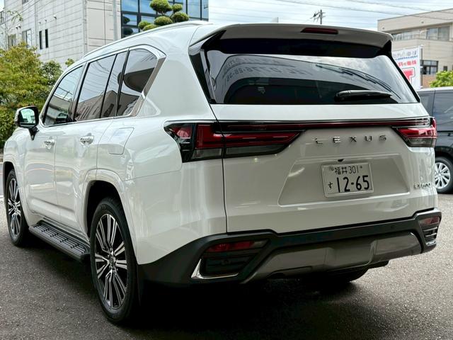 ＬＸ ＬＸ６００　クールボックス　ムーンルーフ　マークレビンソンリファレンス３Ｄサラウンドサウンドシステム　２２インチ鍛造アルミ　リヤシートエンターテイメントシステム（18枚目）