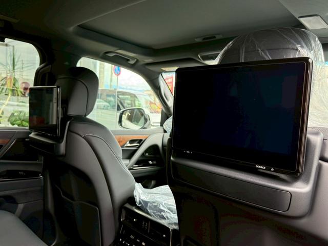 ＬＸ ＬＸ６００　クールボックス　ムーンルーフ　マークレビンソンリファレンス３Ｄサラウンドサウンドシステム　２２インチ鍛造アルミ　リヤシートエンターテイメントシステム（21枚目）