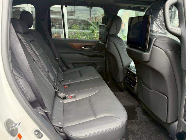 ＬＸ ＬＸ６００　クールボックス　ムーンルーフ　マークレビンソンリファレンス３Ｄサラウンドサウンドシステム　２２インチ鍛造アルミ　リヤシートエンターテイメントシステム（23枚目）