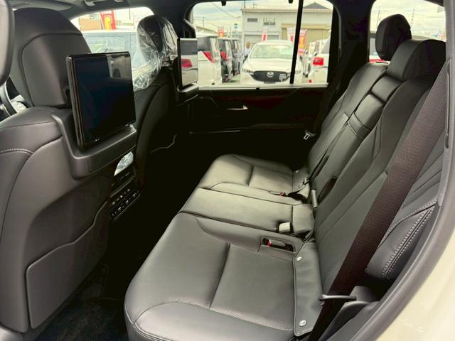 ＬＸ ＬＸ６００　クールボックス　ムーンルーフ　マークレビンソンリファレンス３Ｄサラウンドサウンドシステム　２２インチ鍛造アルミ　リヤシートエンターテイメントシステム（24枚目）