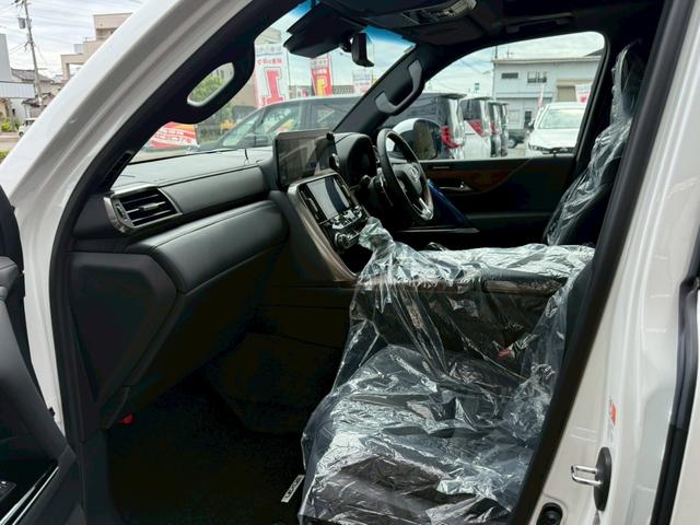 ＬＸ ＬＸ６００　クールボックス　ムーンルーフ　マークレビンソンリファレンス３Ｄサラウンドサウンドシステム　２２インチ鍛造アルミ　リヤシートエンターテイメントシステム（31枚目）