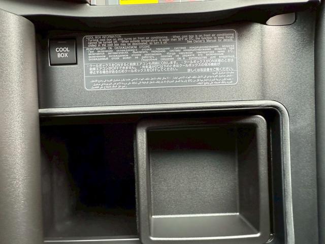 ＬＸ ＬＸ６００　クールボックス　ムーンルーフ　マークレビンソンリファレンス３Ｄサラウンドサウンドシステム　２２インチ鍛造アルミ　リヤシートエンターテイメントシステム（37枚目）