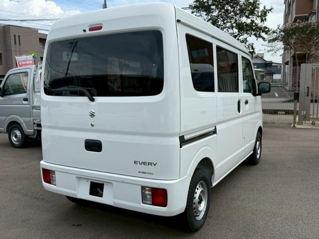 エブリイ ＰＡリミテッド　パートタイム４ＷＤ　スズキセーフティサポート　両側スライドドア　クリアランスソナー　レーンアシスト　衝突被害軽減システム　キーレスエントリー　アイドリングストップ　ＣＶＴ　盗難防止システム　ＡＢＳ（14枚目）
